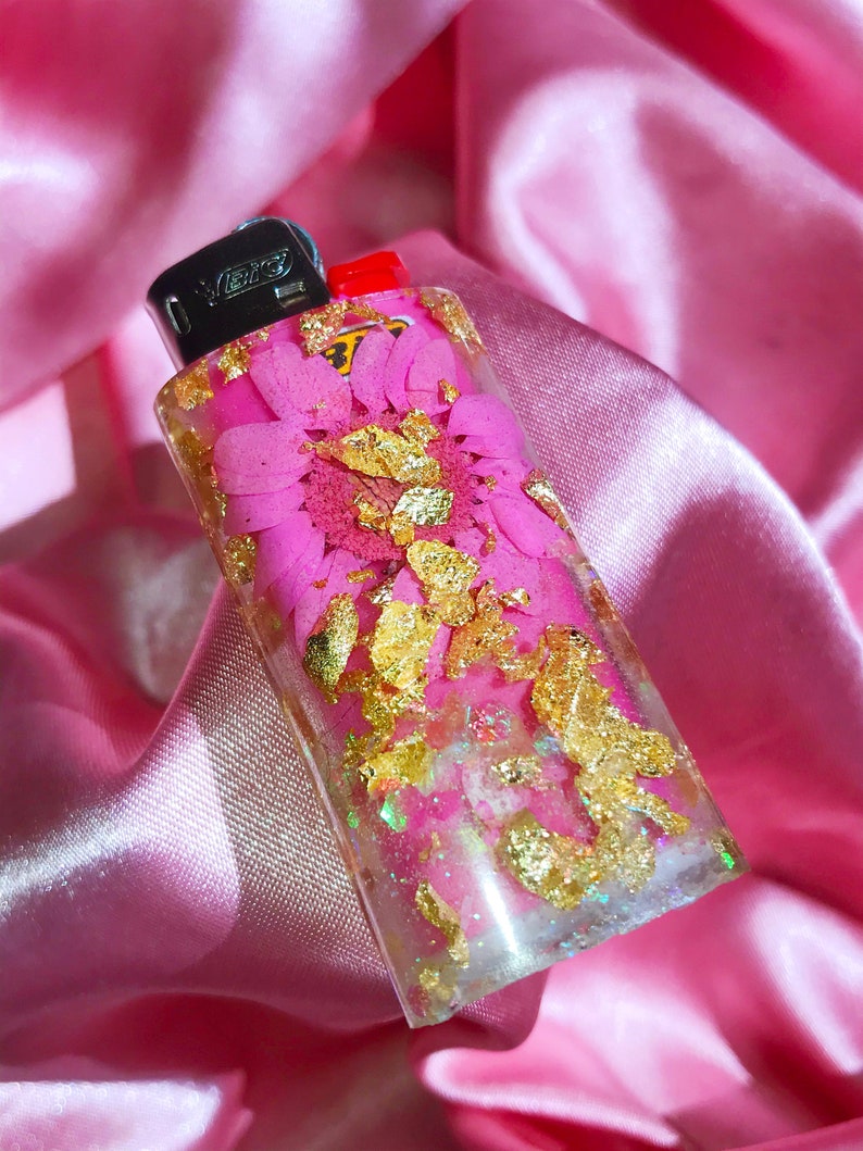 Aesthetic Lighter Cover With Real Dried Flowers Gold Flakes Etsy