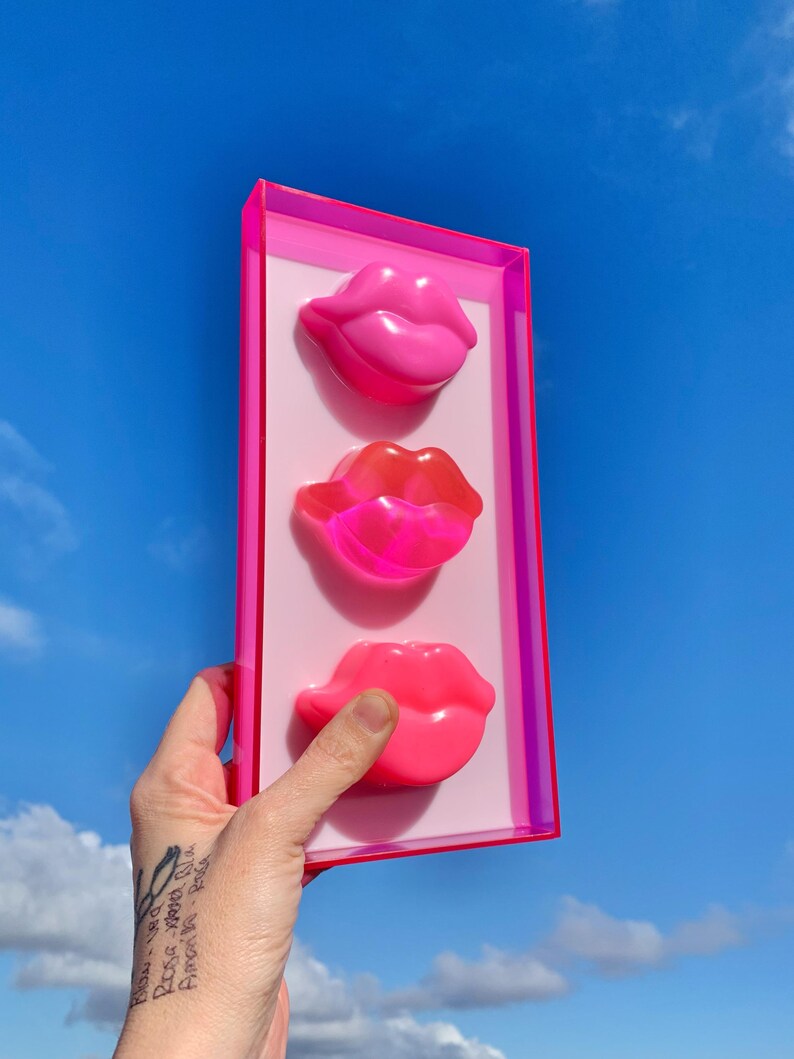 pink lips acrylic art - pop art sculpture