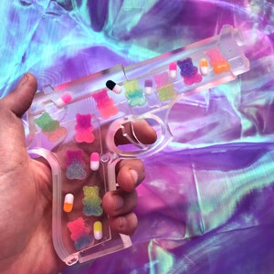Kawaii Resin Gun, Gummy Bear Resin Art, Colorful Pill Art, Pop Art Sculpture, Dopamine Decor, Harajuku Art, Funky Sculpture, Candy Decor image 4