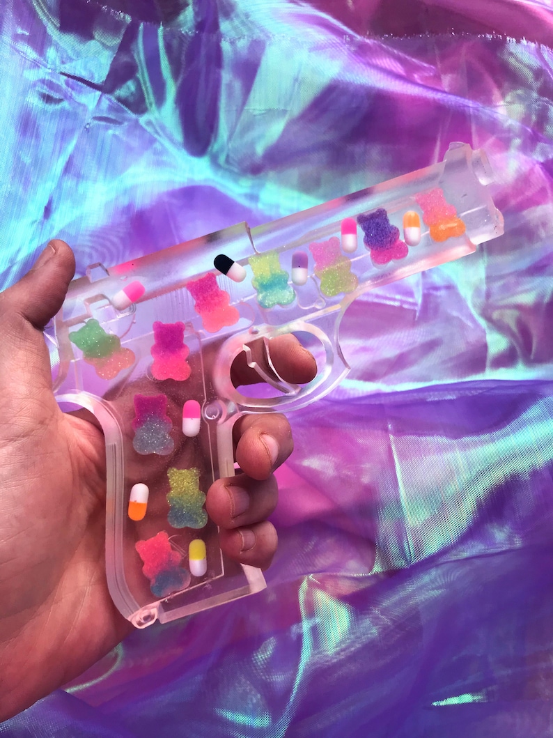 Kawaii Resin Gun, Gummy Bear Resin Art, Colorful Pill Art, Pop Art Sculpture, Dopamine Decor, Harajuku Art, Funky Sculpture, Candy Decor image 4
