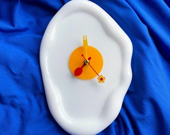 Fried Egg Kitchen Clock, Resin Egg Wall Art, 3D Fake Food, Pop Art Sculpture, Dopamine Decor, Funky Clock, Funny Quirky Decor, Kitsch, 9.5in