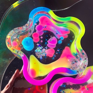 Resin Wavy Coaster Set, Lava Lamp Coaster, Funky Neon Coaster, Acrylic Cute Coaster, Rainbow, Retro, Colorful, Funny Decor, Flower Shaped