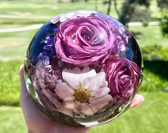 Custom Bouquet Preservation Dome, Wedding Bouquet Preservation Sphere, Preserved Flowers in Resin Half Sphere, Wedding Flower Art Decor