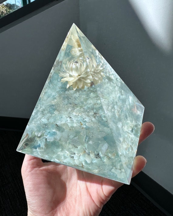 Real Flower Crystal Orgone Pyramid | Resin Pyramid Aquamarine Stones, Celestite, Resin Flower Crystal, Altar Witch Decor, Healing Crystals