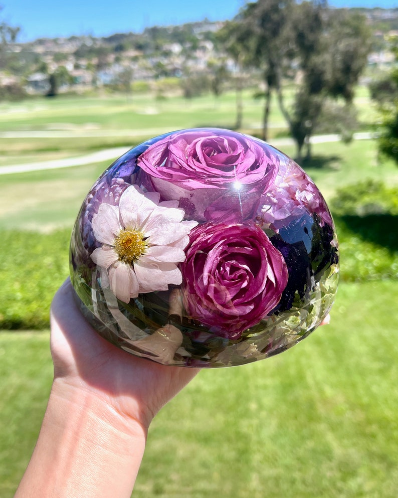 Custom Bouquet Preservation Dome, Wedding Bouquet Preservation Sphere, Preserved Flowers in Resin Half Sphere, Wedding Flower Art Decor image 3