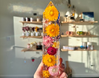 Real Flower Crystal Tower, Dried Flowers Resin Crystal, Christmas Gift, Manifestation Crystal, Botanical Crystal Art, Crystal Lovers Gifts