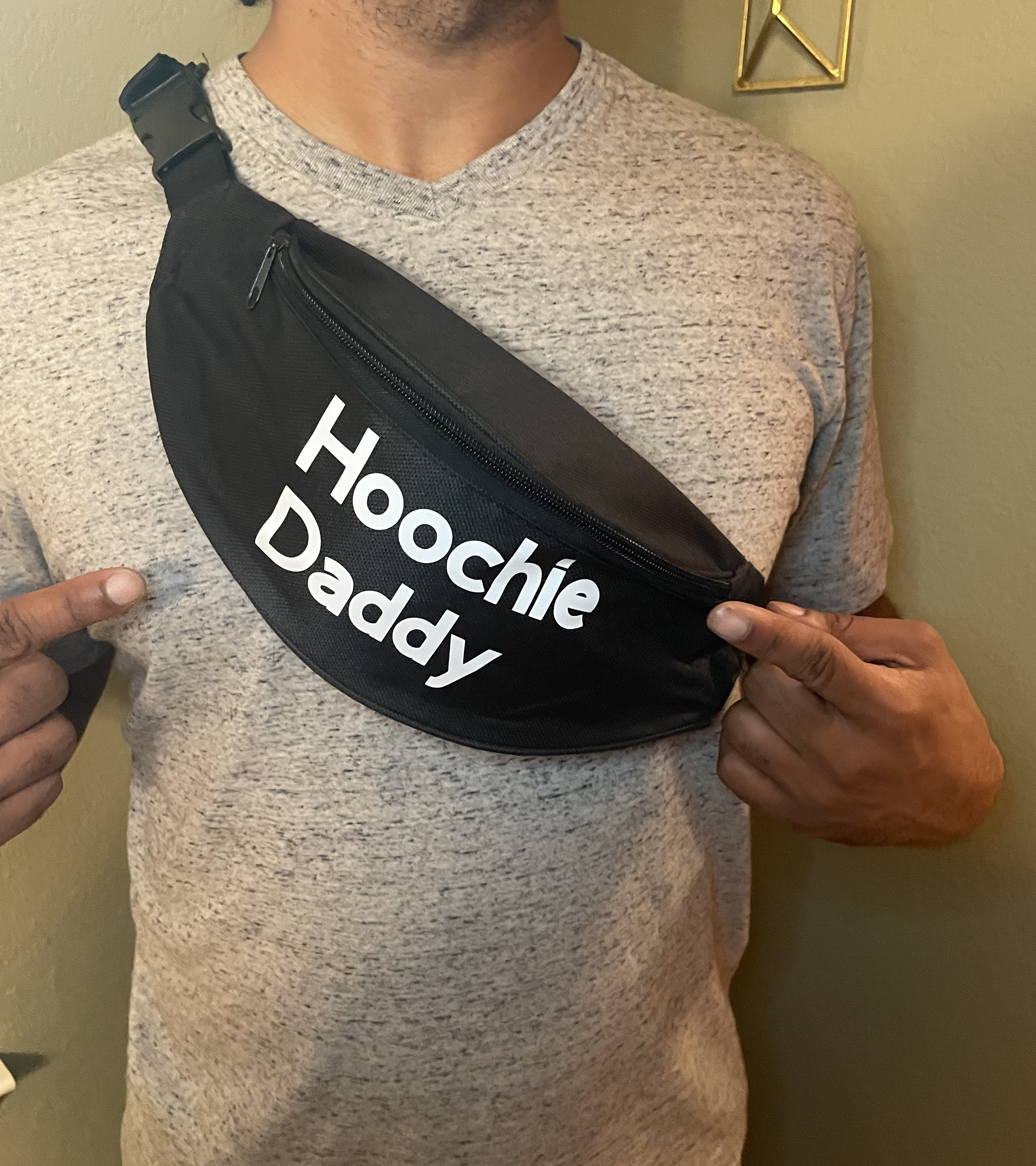 Belly Fanny Pack Dad Waist Bag - Fathers Day Christmas Gag Gifts Prank for  Adults Father Hubby Men with Funny Socks