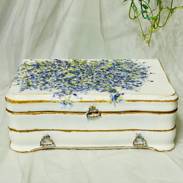 Out Of Stock! Extra Large Vintage Jewelry Box, Hand Painted Box, Wooden Jewelry Chest, Lilac flowers, Organizer Box, Chest, Gift For Her