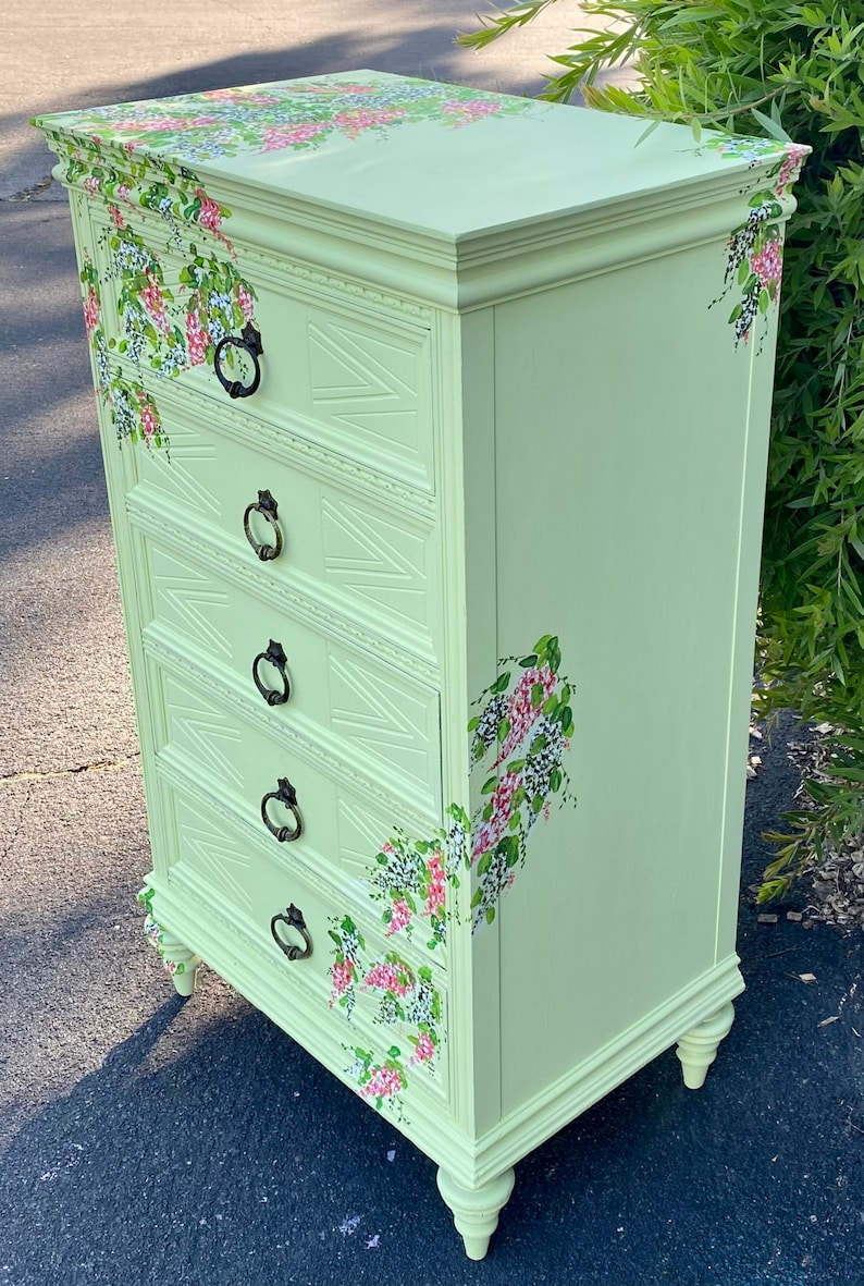 ¡Agotado! ¡Indisponible! Cofre de lencería, cómoda alta antigua, flores originales pintadas a mano, armario campestre francés, cómoda Shabby Chic imagen 7