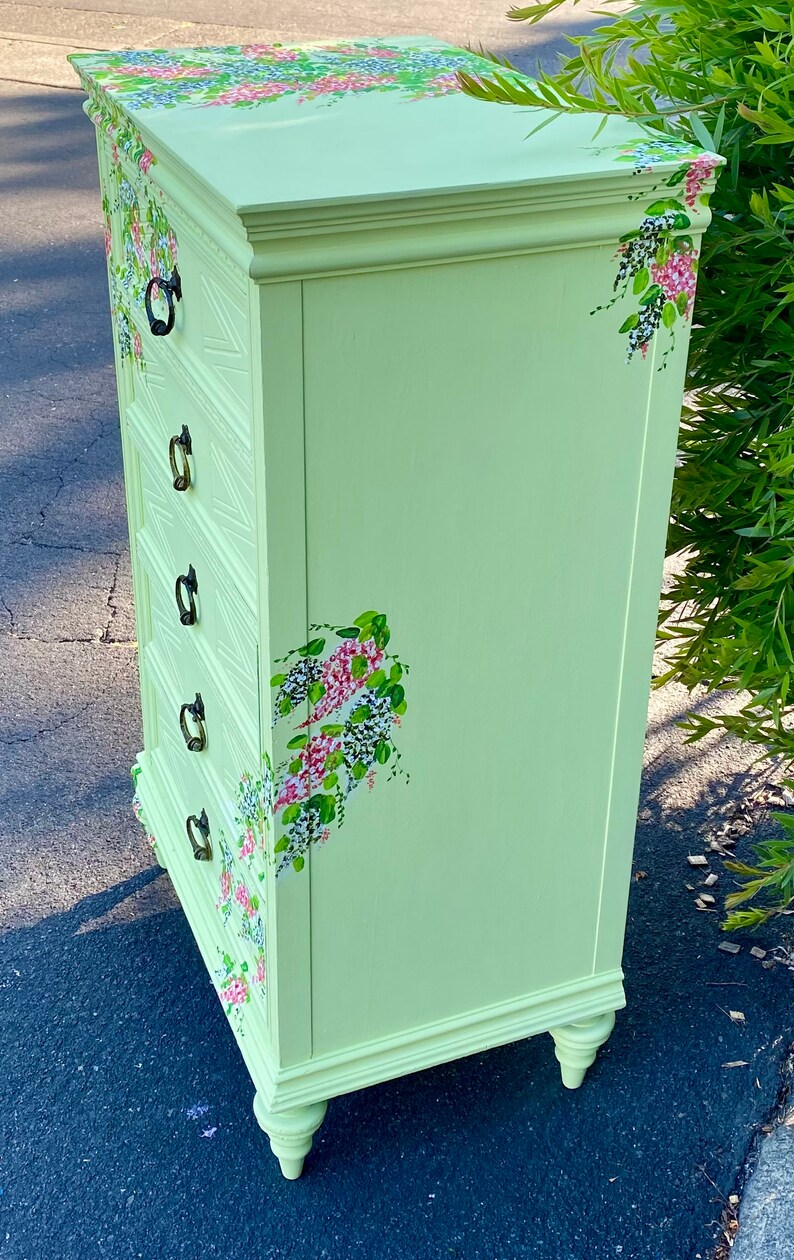 ¡Agotado! ¡Indisponible! Cofre de lencería, cómoda alta antigua, flores originales pintadas a mano, armario campestre francés, cómoda Shabby Chic imagen 8