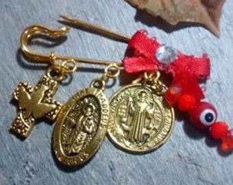 Baby pin San Judas Thaddeus, San Benito and cross of the holy spirit