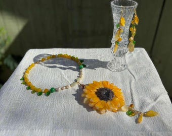 Real Sunflower necklace and earrings set handmade in resin.