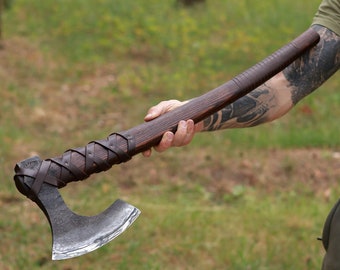 Handgesmede Vikingbijl - Hoogwaardig koolstofstaal - Essenhouten handvat