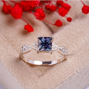 Lab Alexandrite Ring, Promise Ring, Square Cut, June Birthstone, Colour Changing Ring