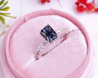 Alexandrite Ring, Color Changling Stone Ring, Emerald Cut, Birthstone Jewelry, Sterling Silver, Engagement Ring