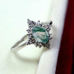 Minimalist Moss Agate Ring Vintage Dainty Solitaire Oval Moss Agate Engagement Ring for Women