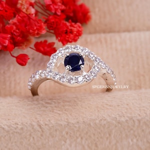 Vintage Blue Sapphire Engagement Ring, Siver Blue Sapphire Ring Oval Cut Mossanite diamond Ring, Blue Sapphire Ring.