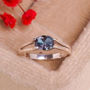 Lab Alexandrite Ring Wedding Ring Color Changing Gemstone June Birthstone Ring Silver Alexandrite Ring