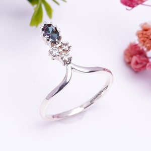 Lab Alexandrite verlovingsring voor vrouw ovaal geslepen edelsteenring sterlingzilver