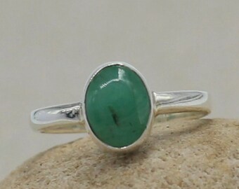 925 Sterling Silver Emerald Ring Unique Emerald Ring Green Gemstone Ring Bezel Setting May Birthstone Ring