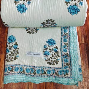 Hand Block Print Floral Cotton Quilt: Reversible Jaipuri Blanket