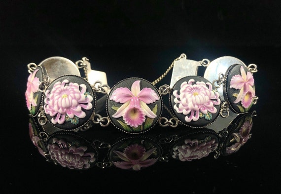 Vintage 1950s Toshikane Hand Painted Porcelain and Enamel Bracelet