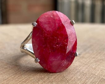 Bague ovale en argent 925 rubis brut