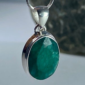 Raw Emerald and Silver Pendant Including the Chain (UV2090)