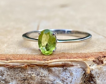 Oval Cut Peridot 925 Sterling Silver Ring