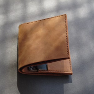 Brown bifold leather minimalist wallet with id window. Mens small card holder wallet. Made in Ukraine image 4