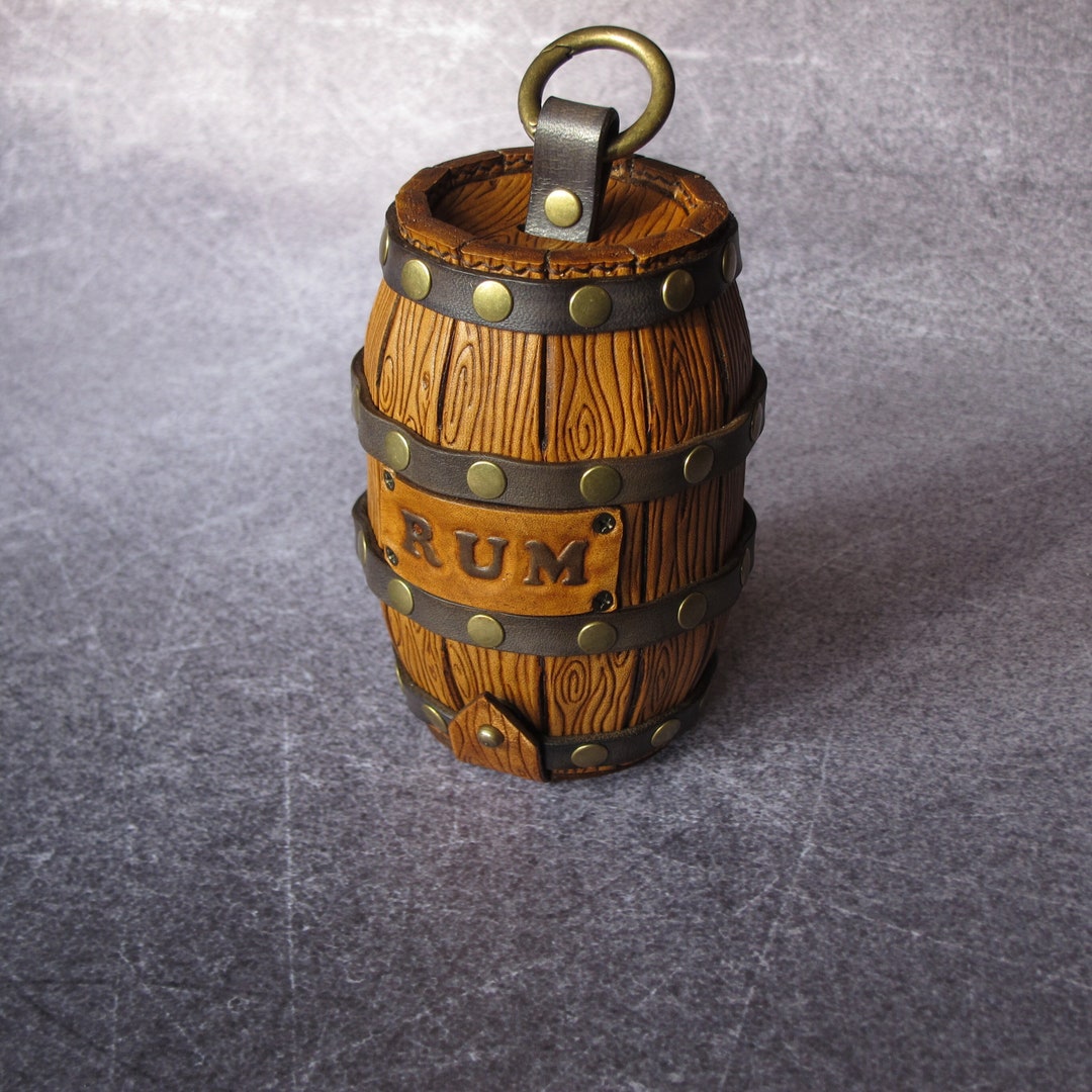 Barrel Key Holder Leather. Barrel Rum Keychain. Leather Barrel Bag for