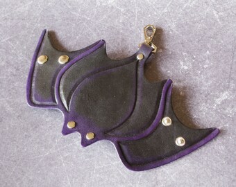 Bat keychain key ring in purple-black leather with carabiner. Key holder made of purple-black leather. With love from Ukraine