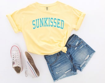 Comfort Colors® Sunkissed Shirt Sunkissed Tshirt Comfort Colort Shirt Sunkissed Beachy Tee Shirt Minimalist Summer Shirts Beach Tshirt