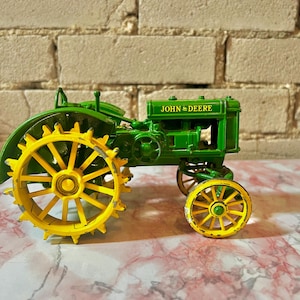 1930 John Deere Model P Tractor 1995 Two-Cylinder Club 1/16 Special Edition