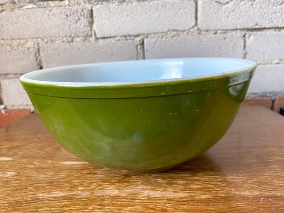 Pyrex 404 Verde Avocado Green 4 Qt Mixing Bowl - Etsy