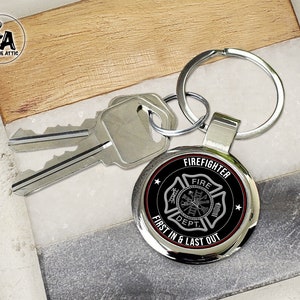 Porte-clés croix de malte pompier premier entré dernier sorti - Porte-clés personnalisé - Services d&#39;urgence - Premier intervenant - Cadeau d&#39;entreprise