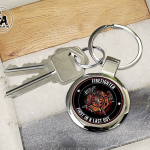 Porte-clés croix de malte pompier premier entré dernier sorti - Porte-clés personnalisé - Services d&#39;urgence - Premier intervenant - Cadeau d&#39;entreprise