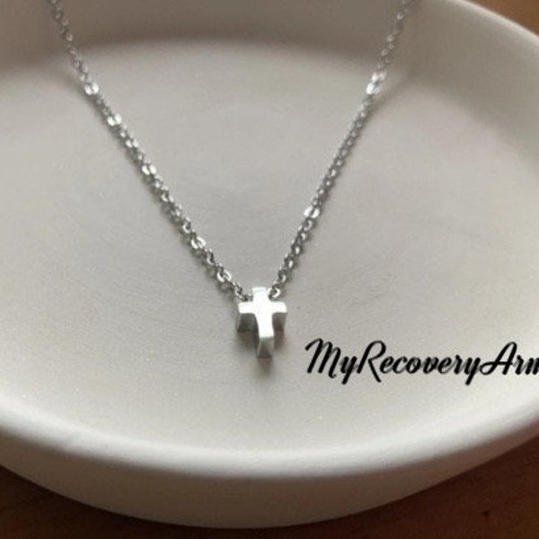 Tiny Cross Necklace, Silver or gold Cross Necklace,Cross Necklace,Christian gift Dainty Cross Necklace, Small Cross Necklace, Gift for woman