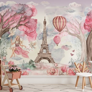 Tapete für ein Mädchenzimmer – Eiffelturm und magisches Paris – zartrosa Blumen, Vögel, die Luftballons fliegen lassen