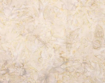 Riley Blake Batiks | Color Play Mottled Coffee Cream | Cotton Woven Quilt Fabric | Sold by the 1/2 Yard