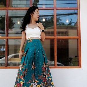 Batik skirt modern