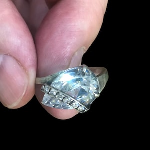 Vintage Pear Cut Zircon Ring: Women&#39;s Sterling Silver (10ct)