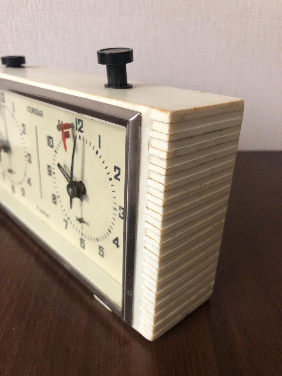ヴィンテージ ソビエト CORSAR チェスクロック – 機能的、プラスチック