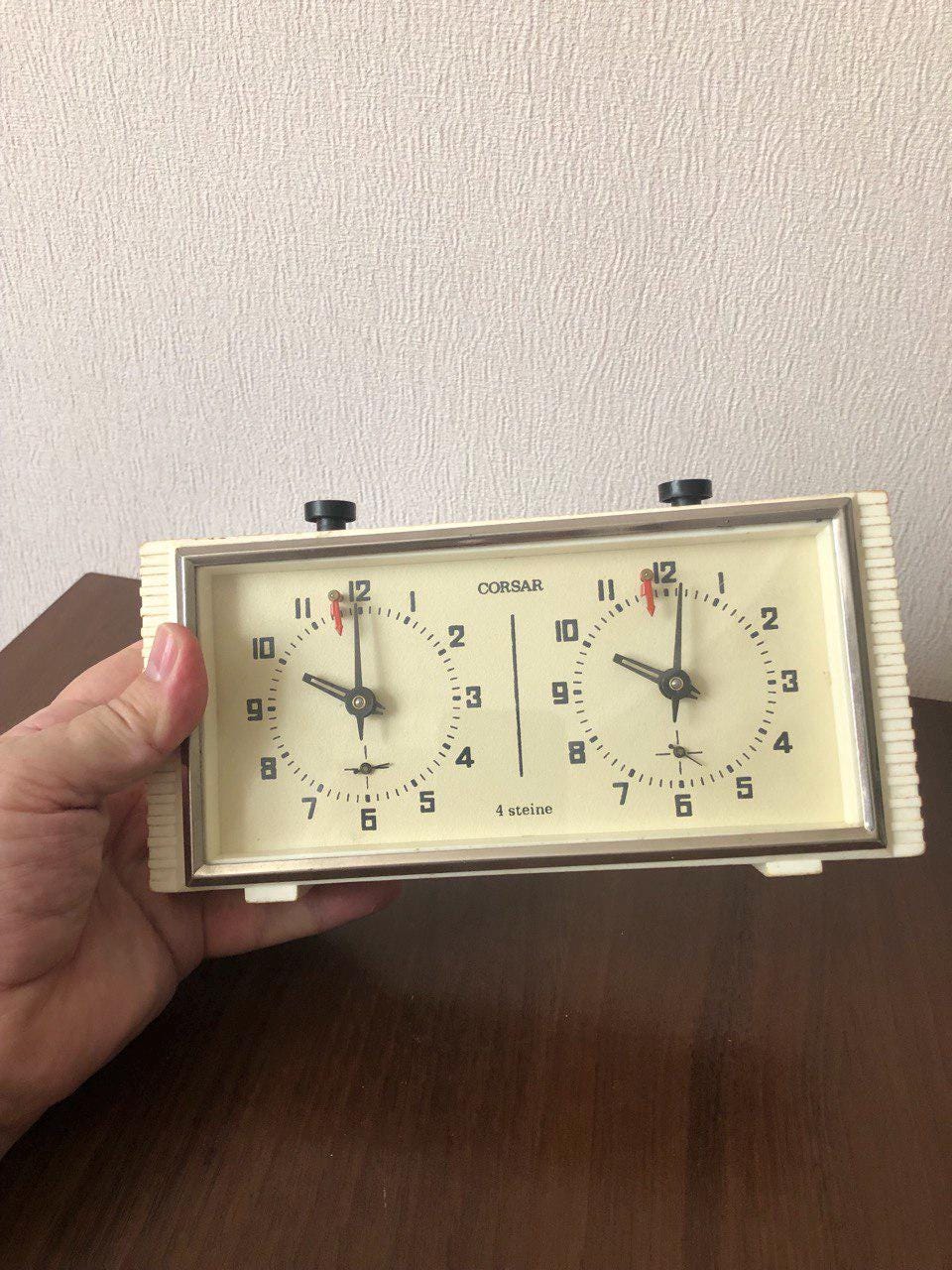 ヴィンテージ ソビエト CORSAR チェスクロック – 機能的、プラスチック