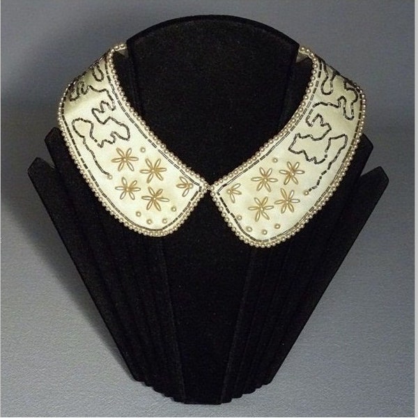 Vintage 1950s Beaded Peter Pan Collar