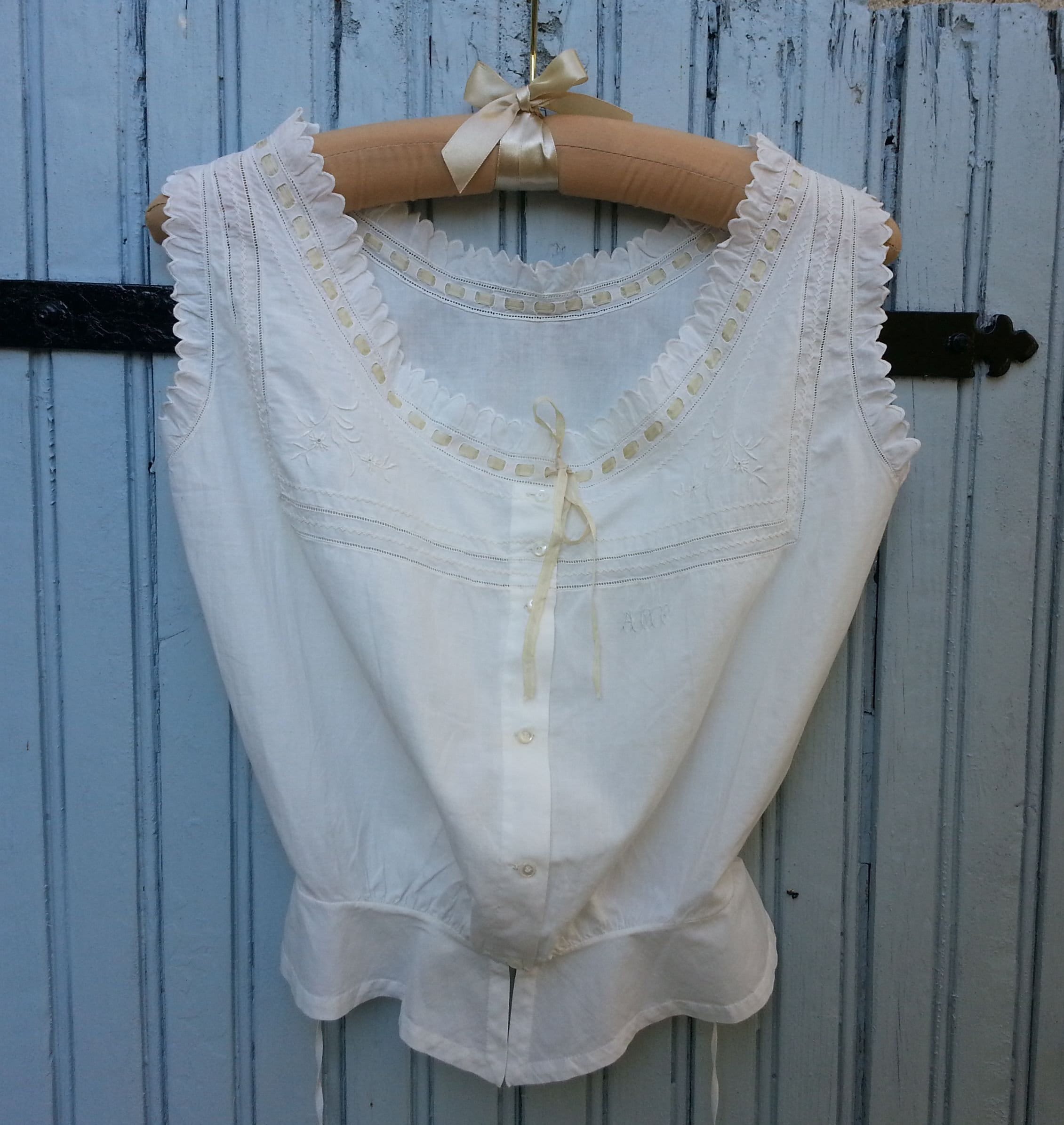 Embroidered cami top in sustainable cotton white - Monsoon Accessorize Malta