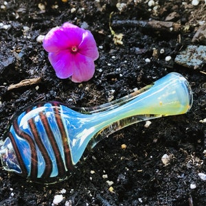 New premium 3.5” Black & Multicolor Premium Glass Pipe Chillum One Hitter Design Gold Fumed Color Changing Glass pipes Art USA