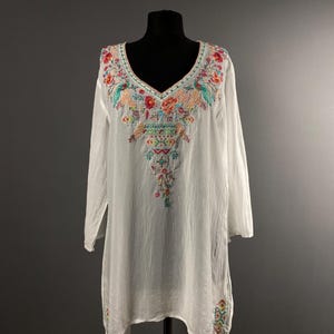 Johnny Was Biya JWLA White Embroidered Floral Boho Tunic Top Blouse Shirt Size M