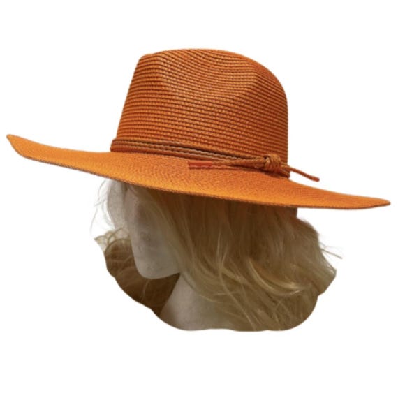 Women display picture 1