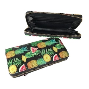 Premium Pineapples Fruit Colorful Zip Around Women&#39;s Clutch Wristlet Wallet